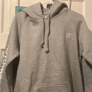 Bought it and didn’t fit, champion sweatshirt size medium.